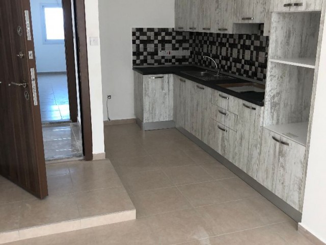 Flat To Rent in Karaoğlanoğlu, Kyrenia