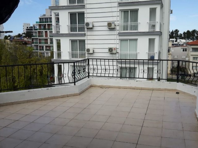 Flat To Rent in Girne Merkez, Kyrenia