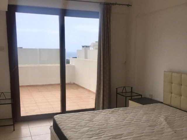 Flat To Rent in Alsancak, Kyrenia