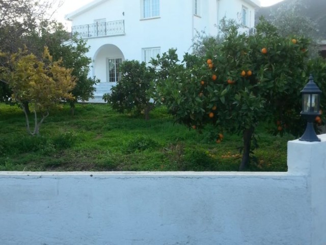 Villa To Rent in Bellapais, Kyrenia