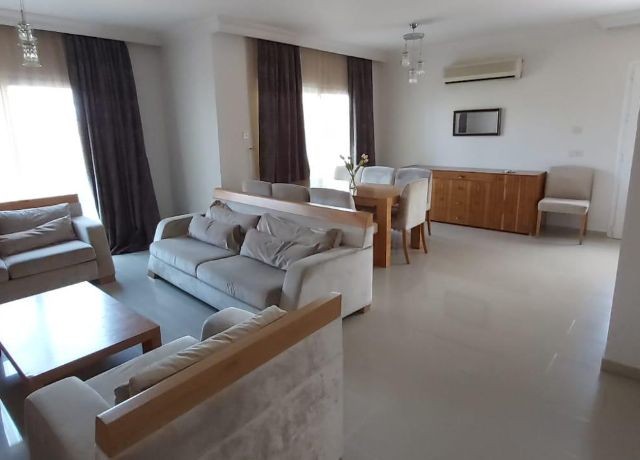 Flat To Rent in Alsancak, Kyrenia