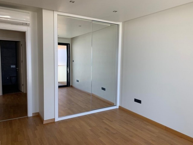 1+1, 2+1 Und 3+1 Penthouse Wohnungen Zum Verkauf In Kyrenia Zentrum ! ** 