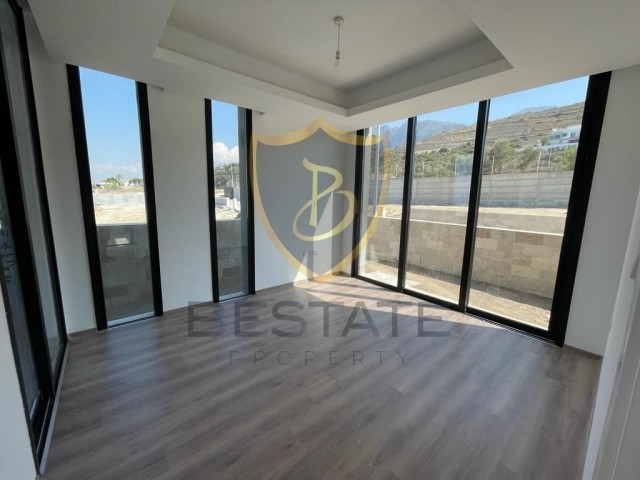 Girne Alsancak Satılık 4+1 Villa !