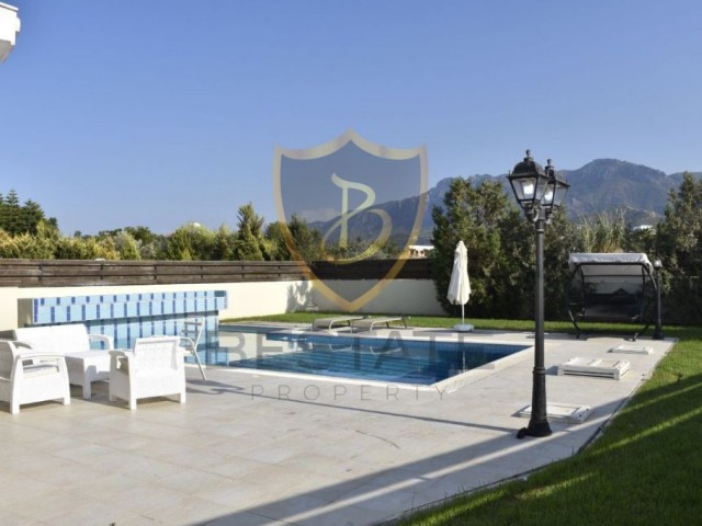 3 + 1 VILLA MIT POOL IN KYRENIA ALSANCAK ZU VERKAUFEN !! ** 