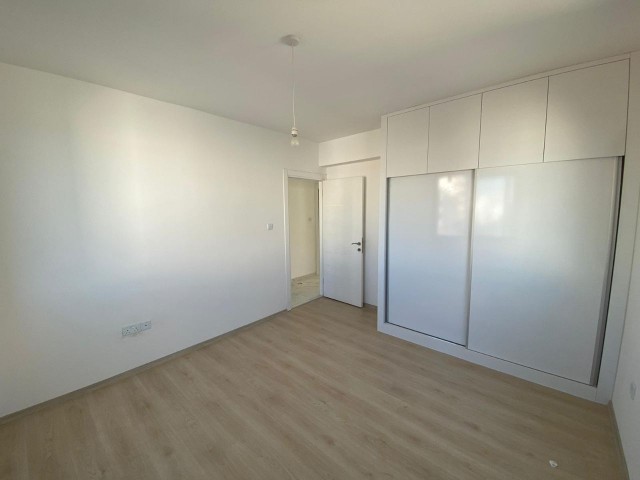 3 + 1 LUXUS-WOHNUNG ZUM VERKAUF MIT MEERBLICK IM ZENTRUM VON KYRENIA !! ** 