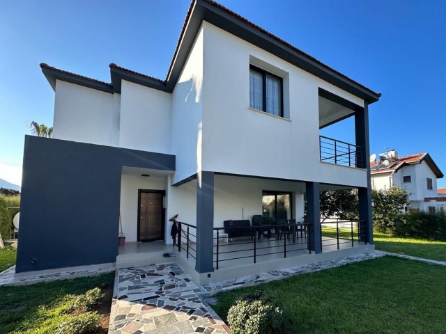 ALSANCAK IS A 4+1 VILLA FOR SALE WITHIN WALKING DISTANCE OF MERITES !! ** 