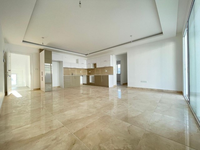 3 + 1 APARTMENT FOR SALE IN A COMPLEX WITH A POOL IN ALSANCAK, KYRENIA!! ** 