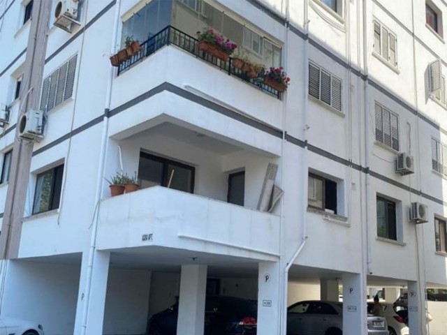 3+1 FURNISHED FLAT FOR SALE IN KYRENIA CENTER !!