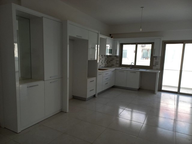 2+1 FLAT FOR SALE IN NICOSIA GÖNYELİ WITH TURKISH KOÇAN !!!