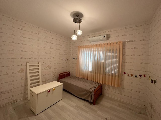 3+1 FLAT FOR RENT IN KYRENIA CENTER WITH GARDEN!!