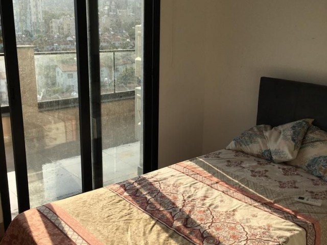 GİRNE MERKEZ'DE KİRALIK 3+1 EŞYALI PENTHOUSE !!