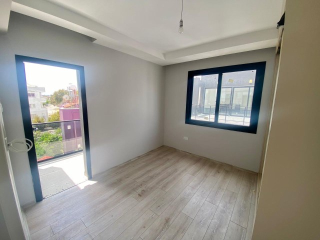 3+1 FLAT FOR SALE IN GÖNYELİ, NICOSIA WITH COMMERCIAL PERMIT !!