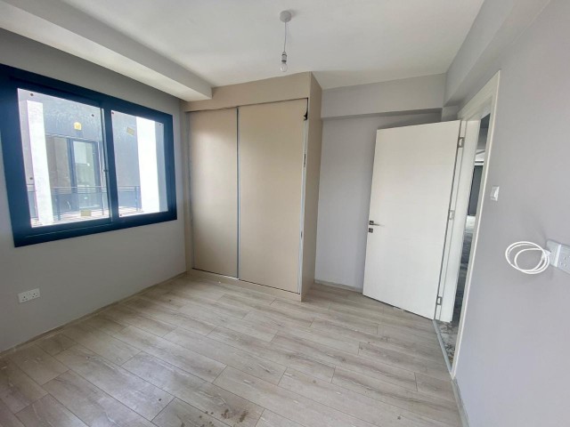 3+1 FLAT FOR SALE IN GÖNYELİ, NICOSIA WITH COMMERCIAL PERMIT !!