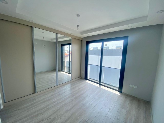 LEFKOŞA GÖNYELİ'DE TİCARİ İZİNLİ TÜRK KOÇANLI 3+1 SATILIK DAİRE !!