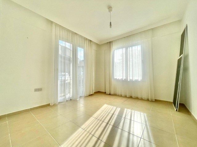 3+1 FLAT WITH ROOF TERRACE IN ALSANCAK, KYRENIA!!