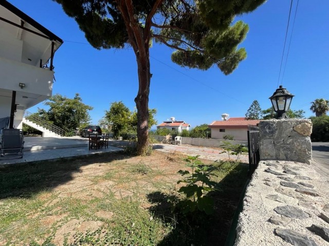 3+1 VILLA FOR SALE IN ALSANCAK, KYRENIA WITHIN WALKING DISTANCE TO THE SEA !!