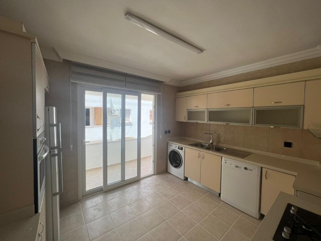 3+1 FLAT FOR RENT IN KYRENIA CENTER PATARA SITE !!