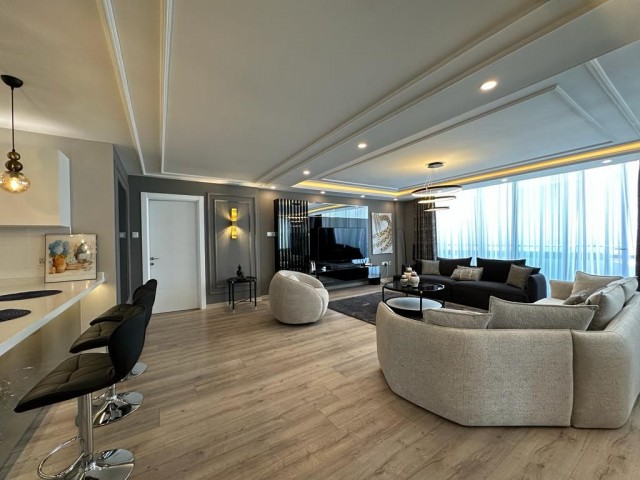 MODERNES DESIGN, LUXURIÖS EINGERICHTETES 3+1 PENTHOUSE IM KYRENIA CENTER FEO ELEGANCE!!