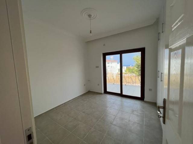 3+1 VILLA ZUM VERKAUF IN KYRENIA KARŞIYAKA MIT WUNDERBARER AUSSICHT!!