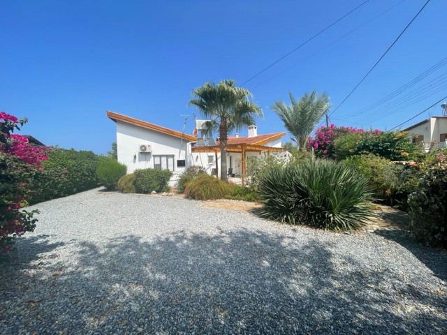 2+1 VILLA FOR SALE IN GIRNE ÇATALKÖY WITH 710 M2 LAND AREA!!