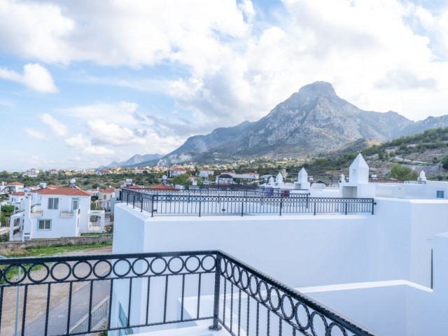 3+1 VILLA MIT MEERBLICK UND GEMEINSCHAFTSPOOL IN KARŞIYAKA, KYRENIA!!