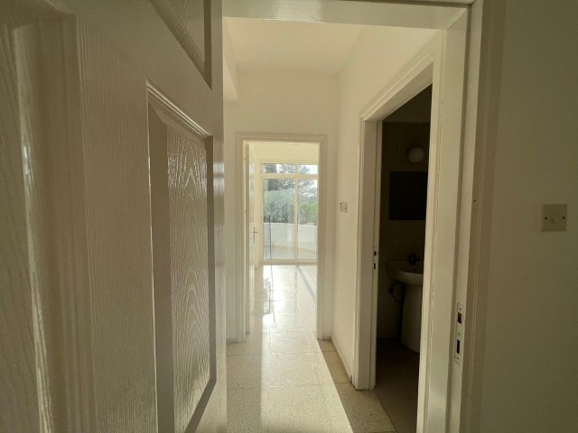 2+1 FLAT FOR SALE IN KYRENIA CENTER WITH A SUITABLE INVESTMENT OPPORTUNITY PRICE!!