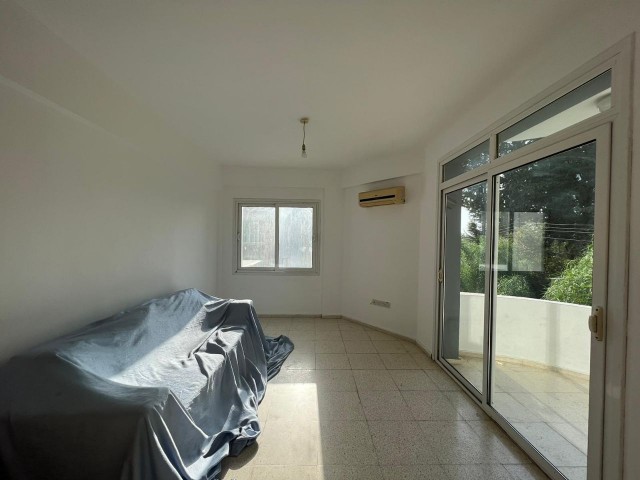 2+1 FLAT FOR SALE IN KYRENIA CENTER WITH A SUITABLE INVESTMENT OPPORTUNITY PRICE!!