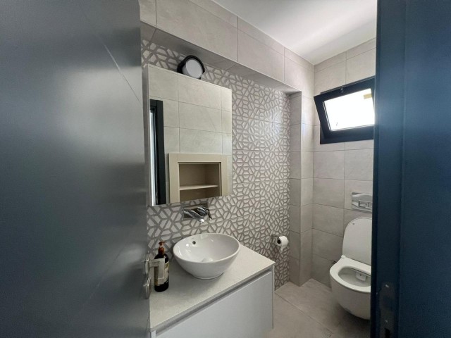 LUXUSVILLA 3+1 ZUR TÄGLICHEN MIETE IN GIRNE OZANKÖY!!