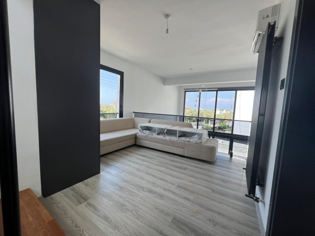 LUXUSVILLA 3+1 ZUR TÄGLICHEN MIETE IN GIRNE OZANKÖY!!