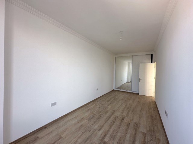 2+1 WOHNUNG MIT GEWERBLICHER GENEHMIGUNG ZU VERKAUFEN IN KARAKUM, KIRNE, AN DER STRASSE MIT BERGBLICK!!