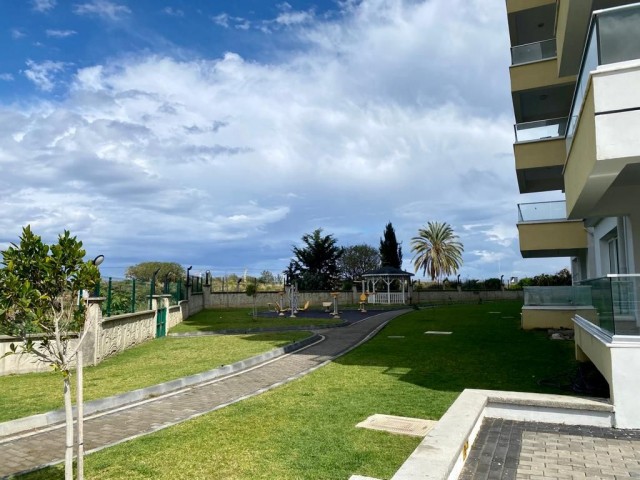 3+1 FLAT FOR SALE WITH UNINTERRUPTED SEA VIEW IN A SEAFRONT COMPLEX IN KYRENIA CENTER!!