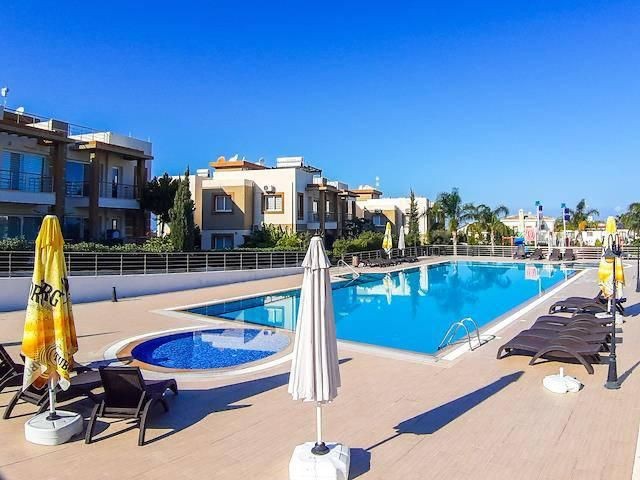 1+1 FLAT FOR SALE IN A SITE WITH POOL IN GIRNE ALSANCAK!!