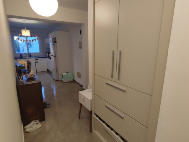 FULLY FURNISHED 3+1 FLAT FOR SALE IN KYRENIA CENTER WITH TURKISH KOÇANLI!!