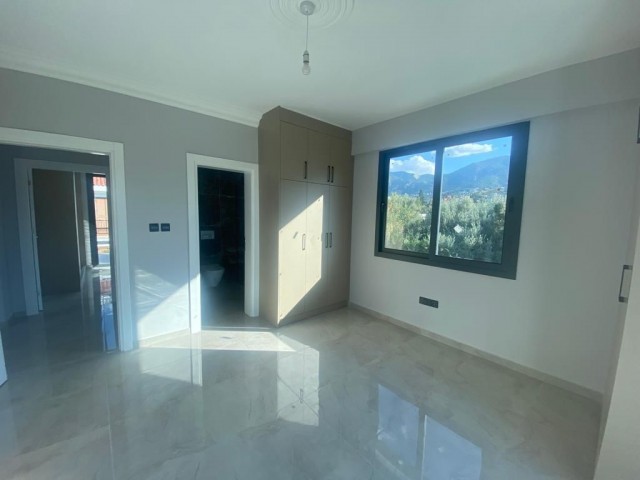 LUXUSGESTALTETE 4+1-VILLA MIT POOL IN BELLAPAIS, KYRENIA!!