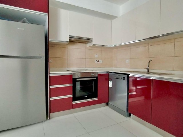 FULLY FURNISHED 3+1 FLAT FOR SALE IN KYRENIA CENTER!!