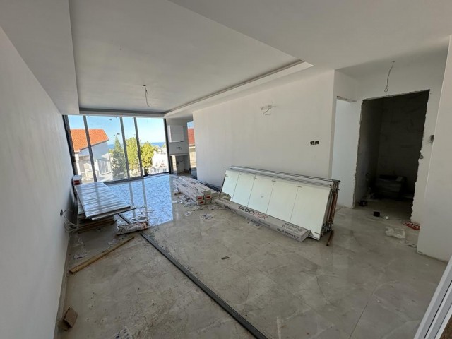 2+1 NEUE WOHNUNG MIT VOLLSTÄNDIGEM MEERBLICK IM KYRENIA CENTER!!