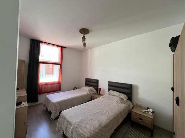 2+1 WOHNUNG ZUR TÄGLICHEN MIETE IM KYRENIA CENTER!!