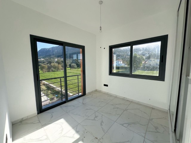 4+1 VILLA ZU VERKAUFEN MIT BERG- UND MEERBLICK IN KARŞIYAKA, KYRENIA!!