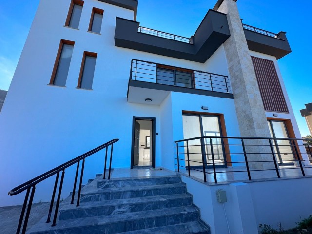 4+1 VILLA FOR SALE WITH MOUNTAIN AND SEA VIEWS IN KARŞIYAKA, KYRENIA!!