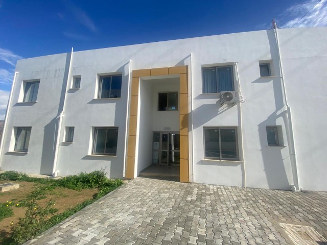 GELEGENHEITSPREIS 2+1 WOHNUNG ZUM VERKAUF IN KYRENIA BOSPHORUS!!