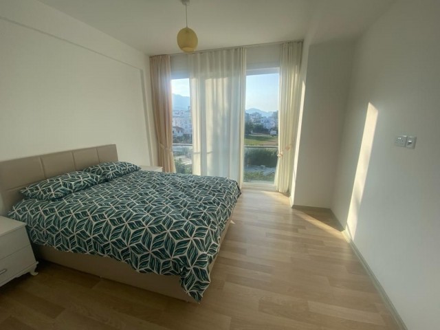 MÖBLIERTE 2+1-WOHNUNG IM ZENTRUM VON KYRENIA MIT BERGBLICK ZU VERKAUFEN!