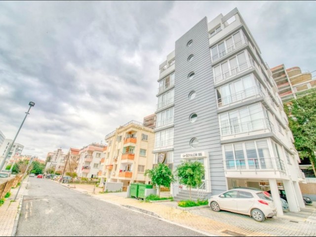 2+1 FLAT FOR SALE IN AMAZING LOCATION IN KYRENIA CENTER!!