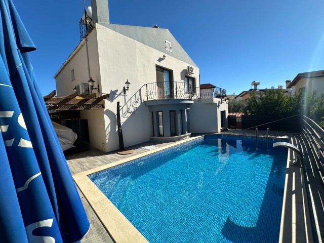 3+1 VILLA MIT POOL ZU VERKAUFEN IN GIRNE DİKMEN!!