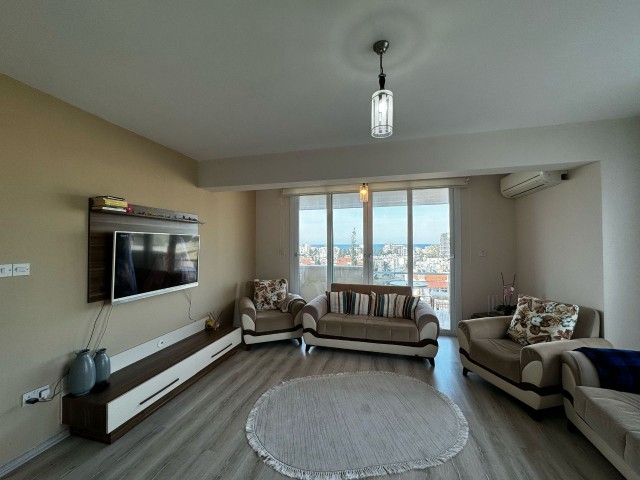 3+1 FLAT FOR SALE WITH SEA VIEW IN KYRENIA CENTER!!