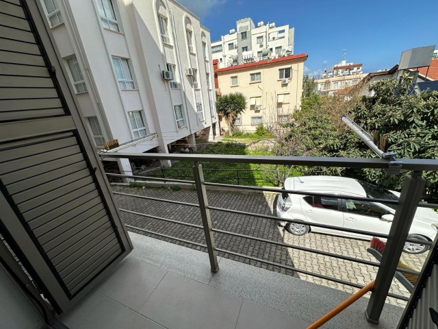 FULLY FURNISHED 2+1 FLAT FOR SALE IN KYRENIA CENTER!