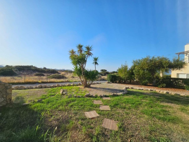 3+2 FLAT FOR SALE IN ESENTEPE, GIRNE, BEACH-FRONT, WITHIN A SITE WITH POOL!!