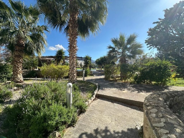 3+2 FLAT FOR SALE IN ESENTEPE, GIRNE, BEACH-FRONT, WITHIN A SITE WITH POOL!!