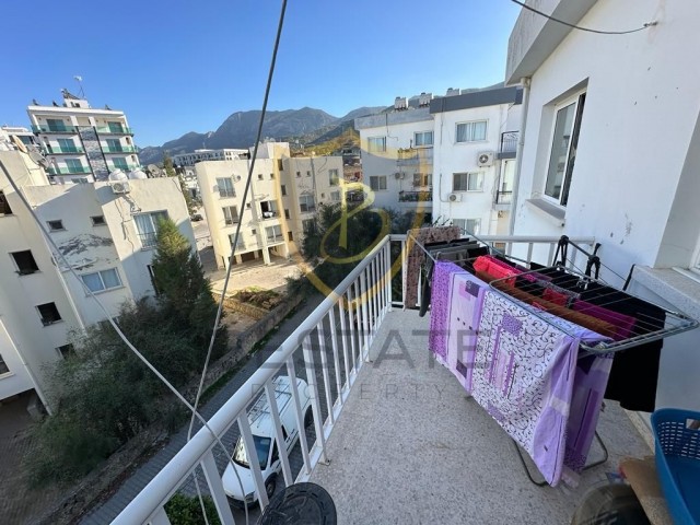 MÖBLIERTE 2+1-WOHNUNG ZU VERMIETEN IM KYRENIA CENTER!!