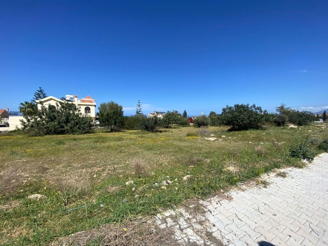 CENTRALLY LOCATED VILLA PLOT FOR SALE IN GIRNE ÇATALKÖY!!