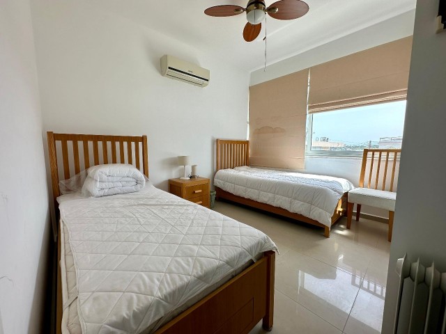 Girne Karaoğlanoğlu’nda Denize Sıfır Satılık 2+1 Penthouse